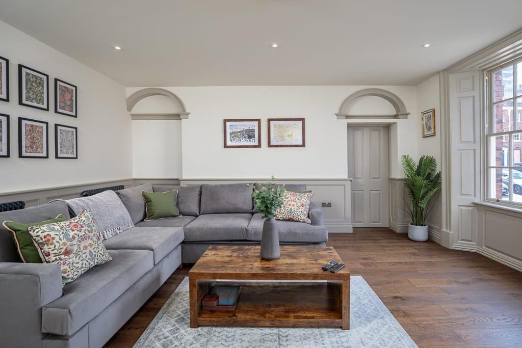 Paradise Square-Remodelled 18Th Century Apartment Sheffield Exterior photo