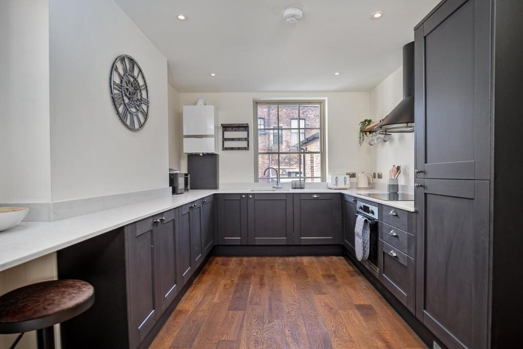 Paradise Square-Remodelled 18Th Century Apartment Sheffield Exterior photo
